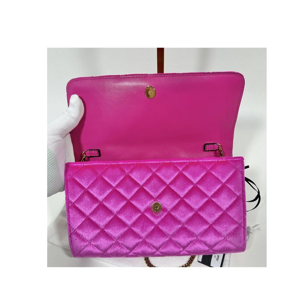 Versace La Medusa Velvet Quilted Leather Wallet On Chain Clutch Fuchsia NWT - Picture 5 of 12